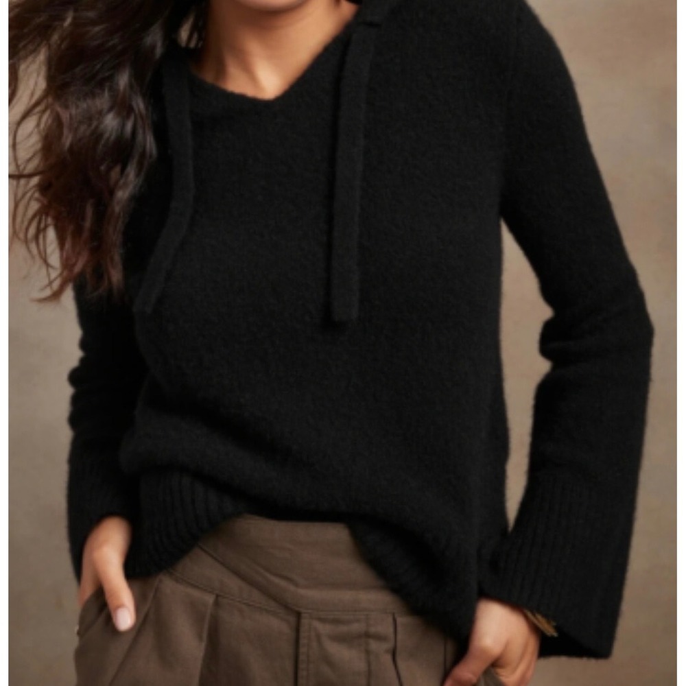 Banana Republic Wool Yak Hair Hoodie Sweater V Neck Women M Black Fall Neutral